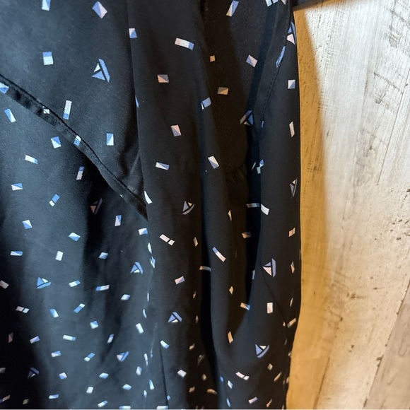 Torrid Chiffon Blouse Short Sleeve Crisscross Black Sail Boat Print Top Size 2 - Picture 14 of 16